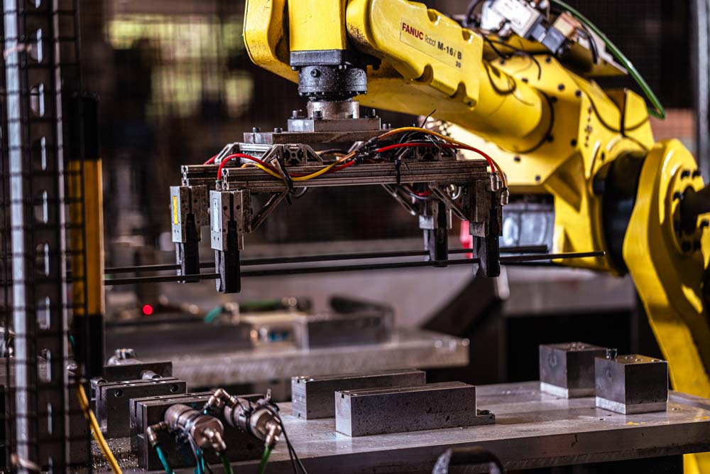 GP2-robot-3-cropped Automated assembly & finishing