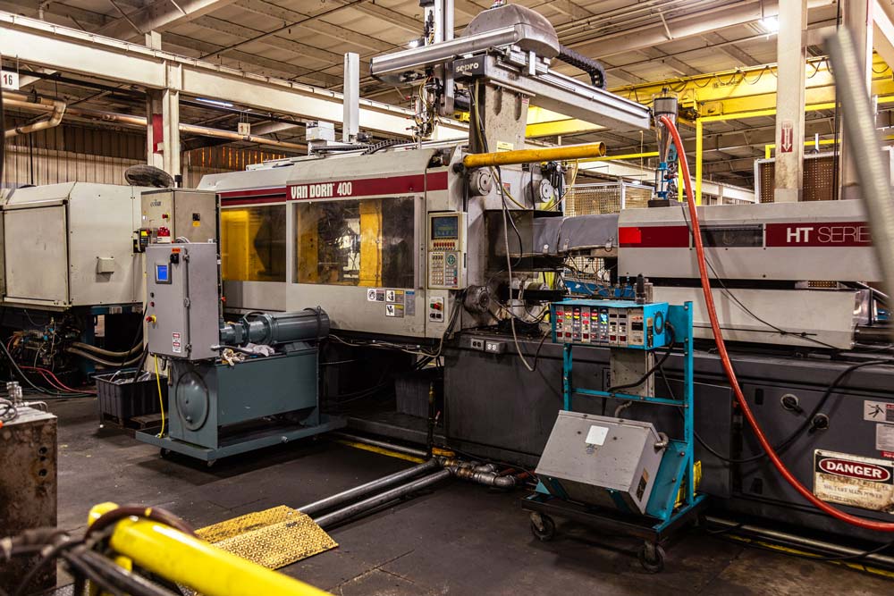 GP3-Injection-mold-VD400-1-cropped High-speed injection molding production